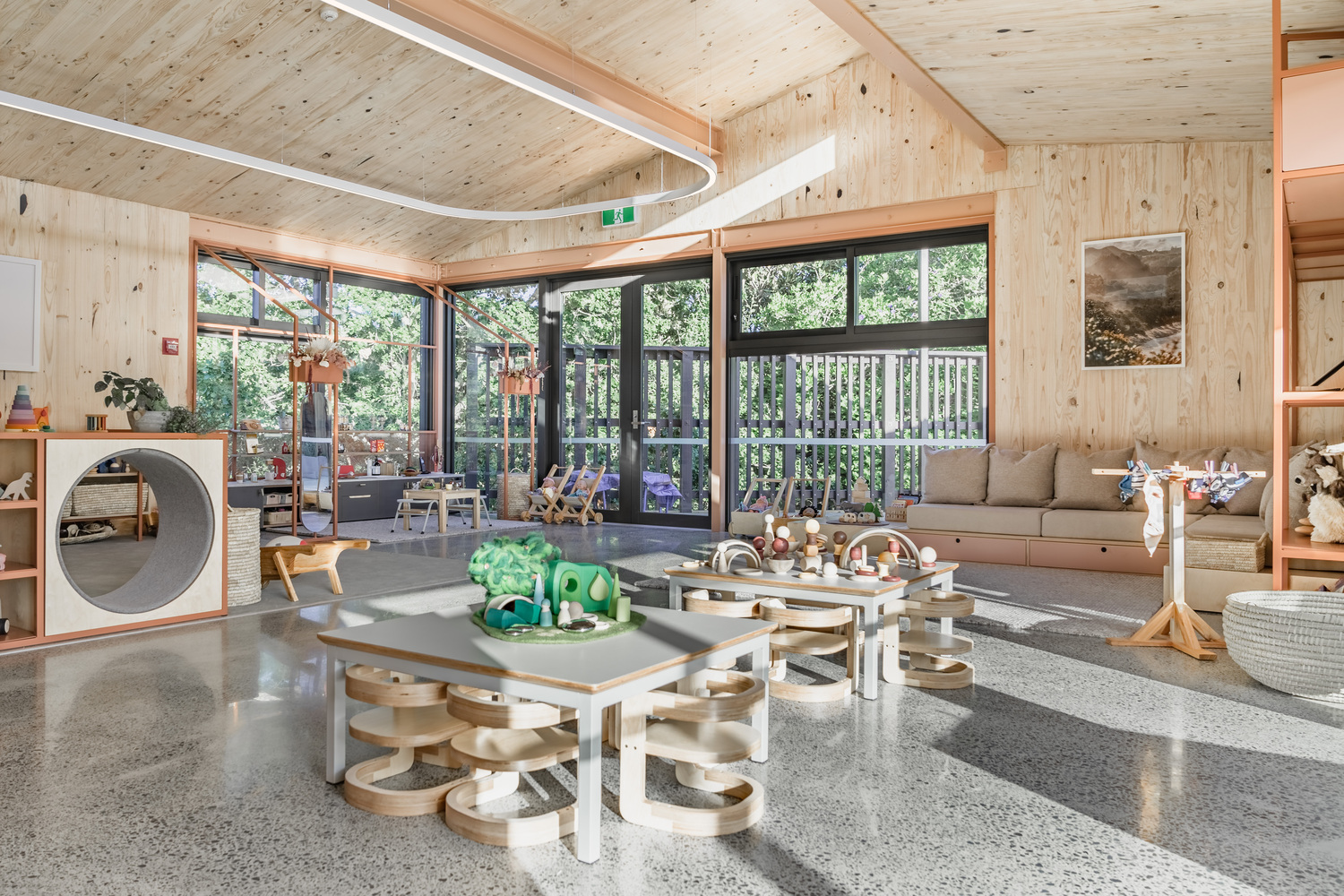 幼兒園如何設(shè)計(jì)才能讓孩子在藝術(shù)的環(huán)境中成長(zhǎng)？